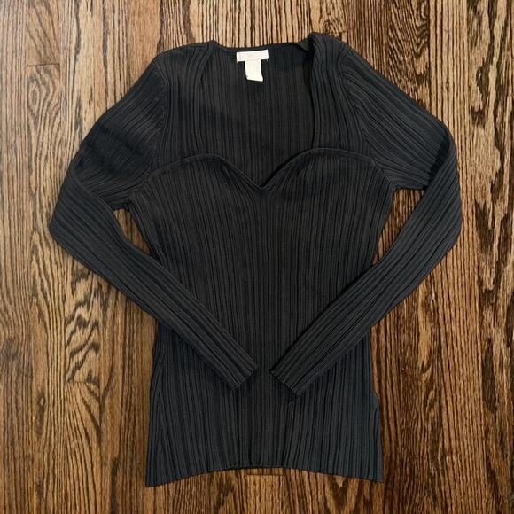 H&M Tops - Black sleek shirt hm